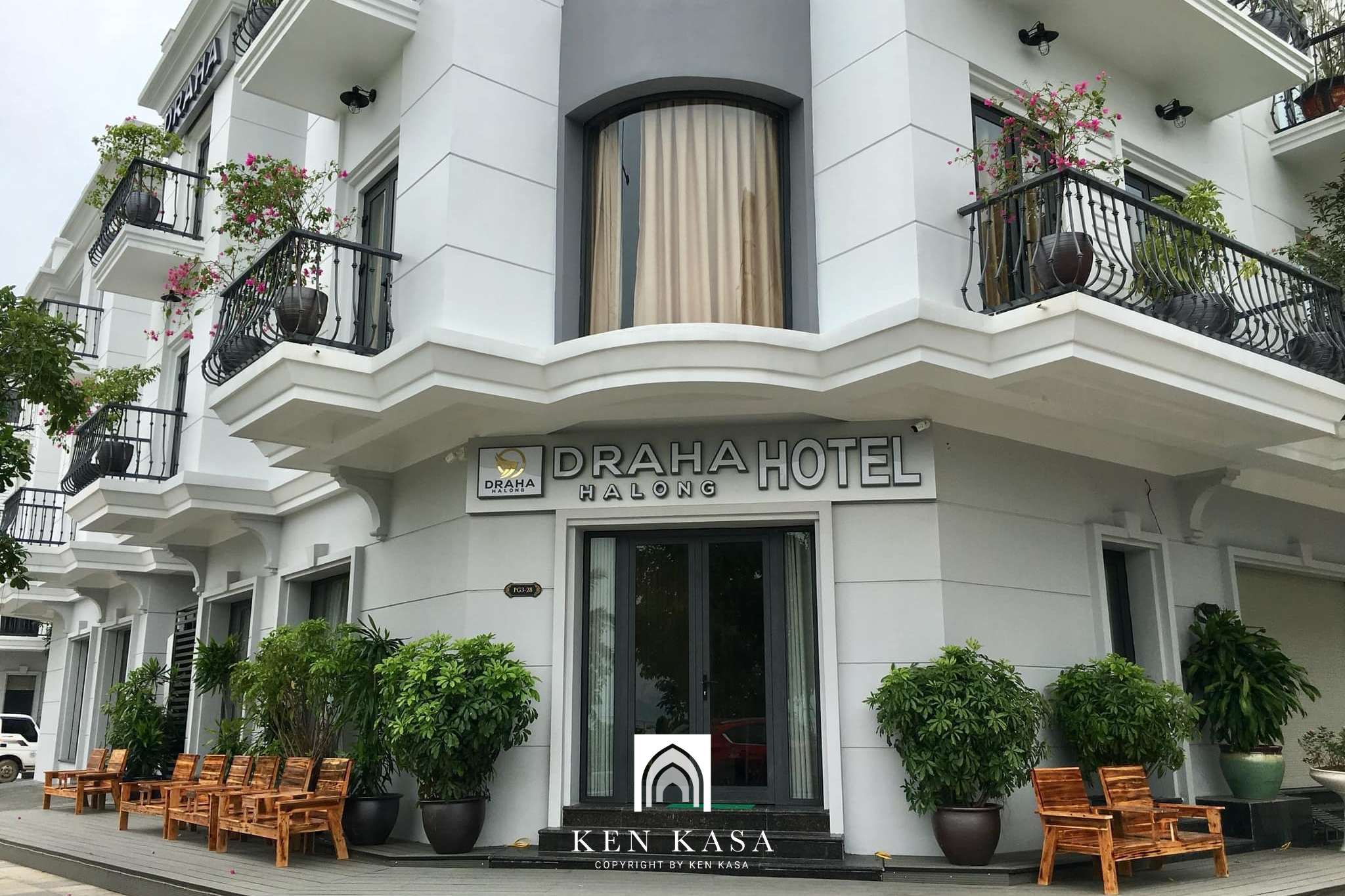 Cửa ra vào Draha Ha Long Hotel